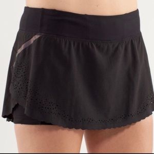 LULULEMON Run A Marathon Black Laser Cut Athletic Skort Skirt Size 2